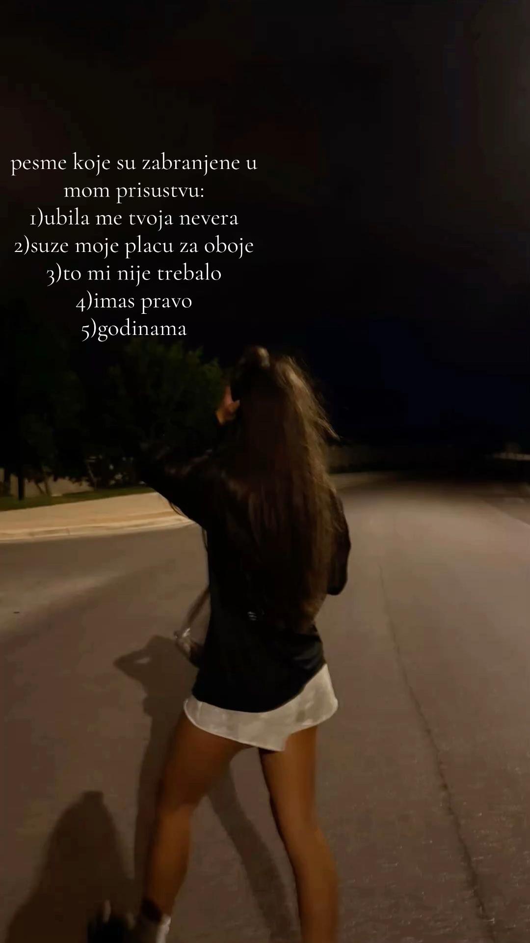 @🫦