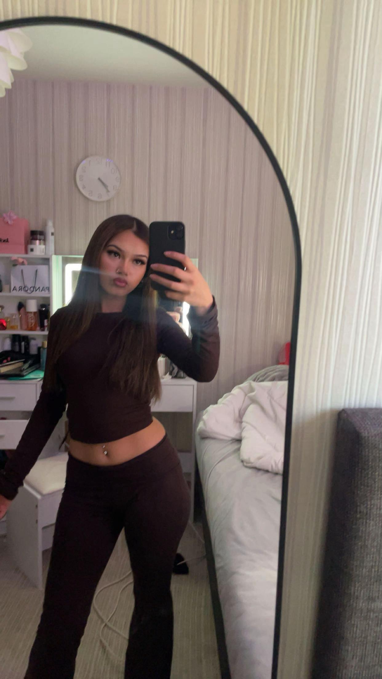 @𝓕🙊