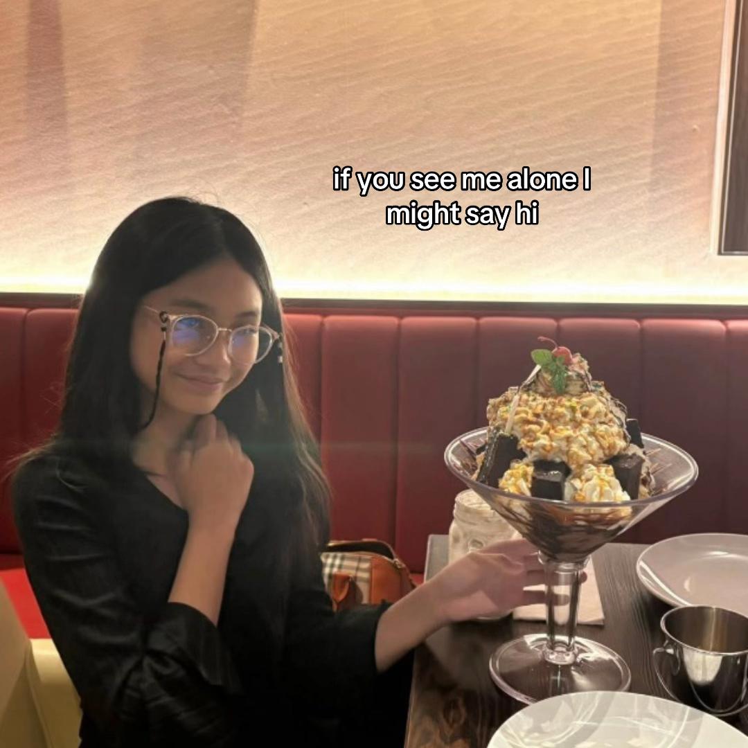 @𝚖𝚘𝚘𝚗