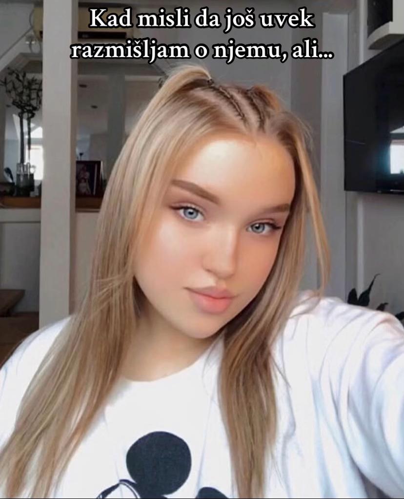 @𝐄𝐋𝐀✨