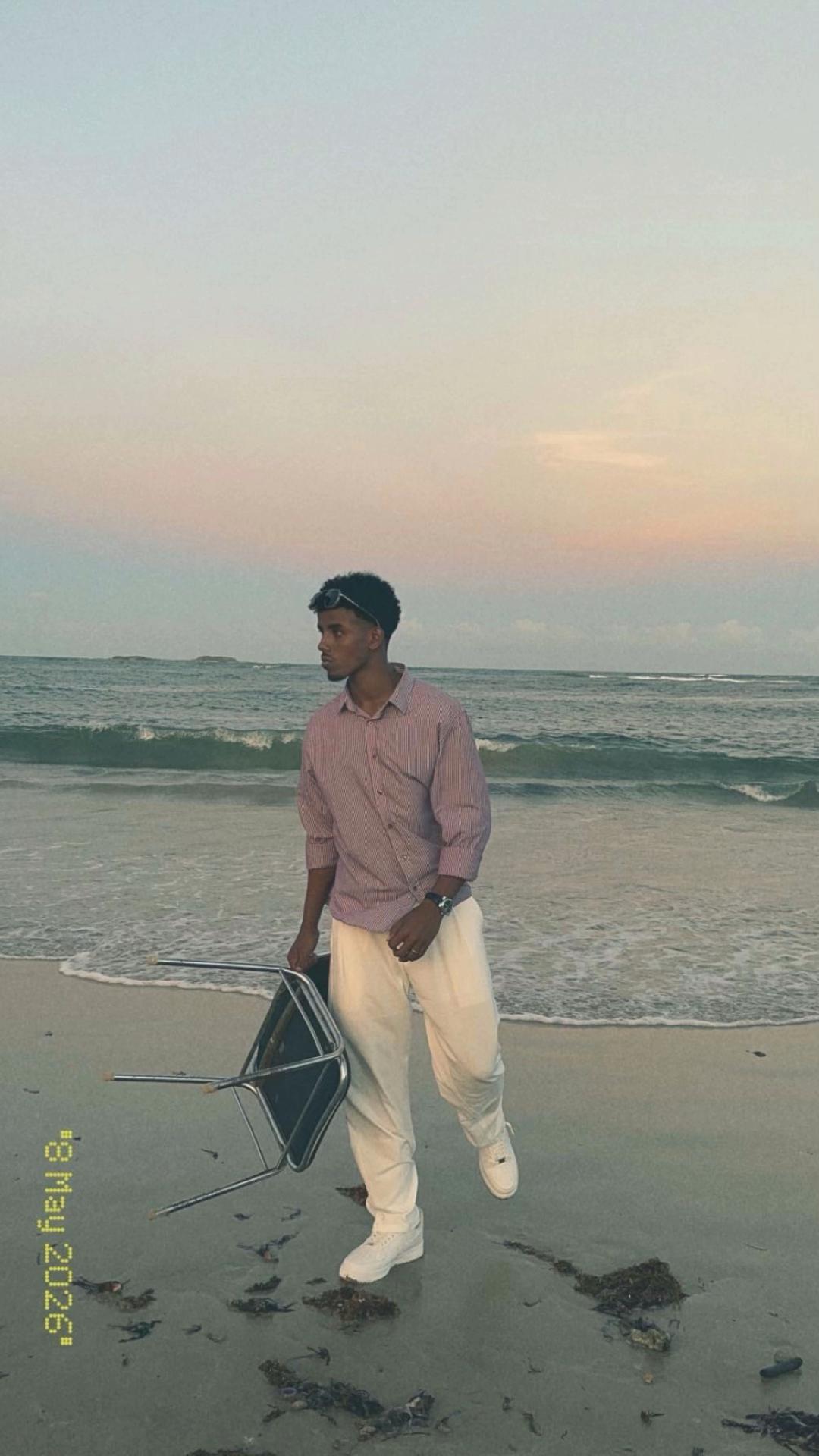 @Qaرni__poi🖤🦅