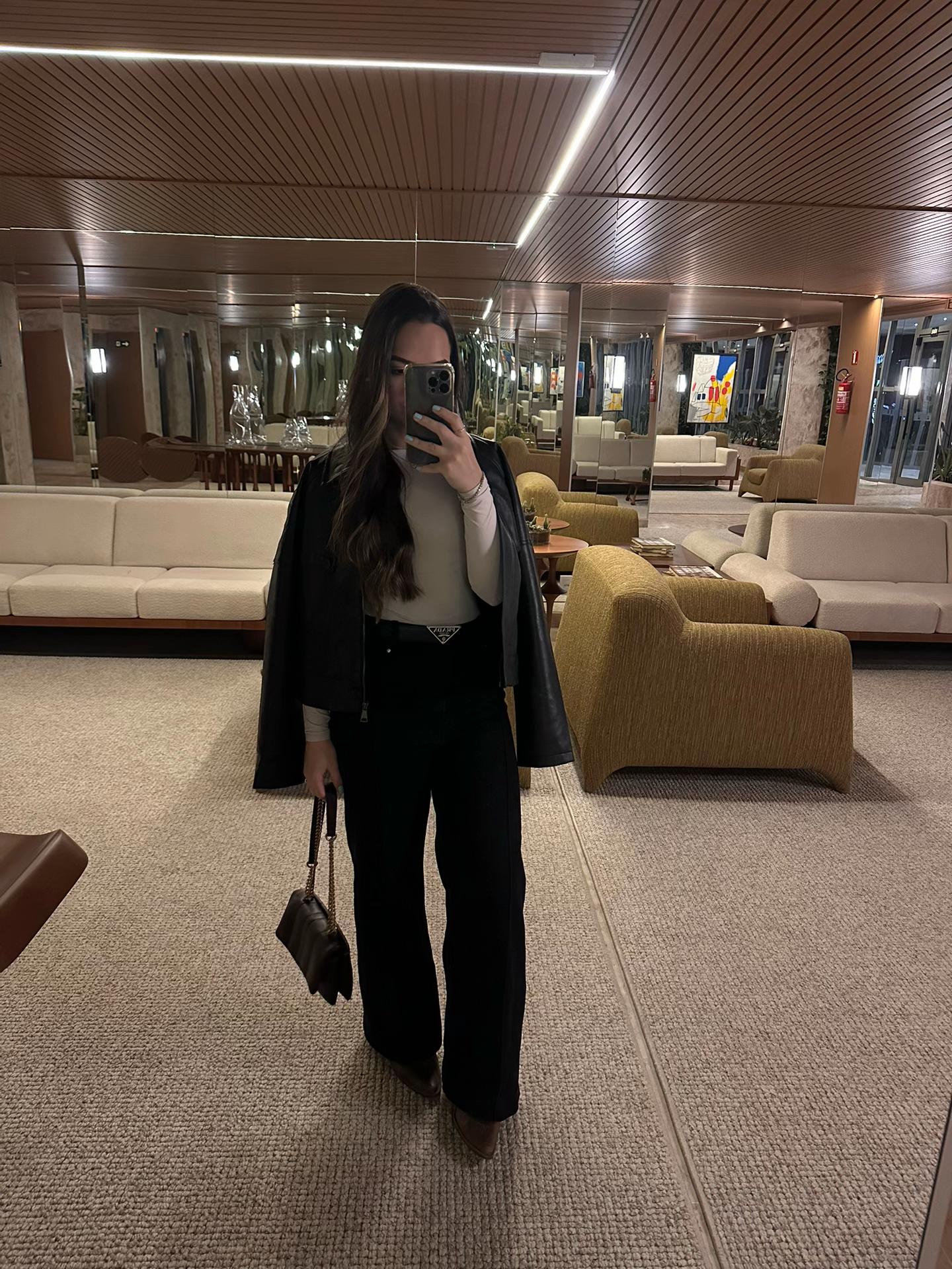 @Lara