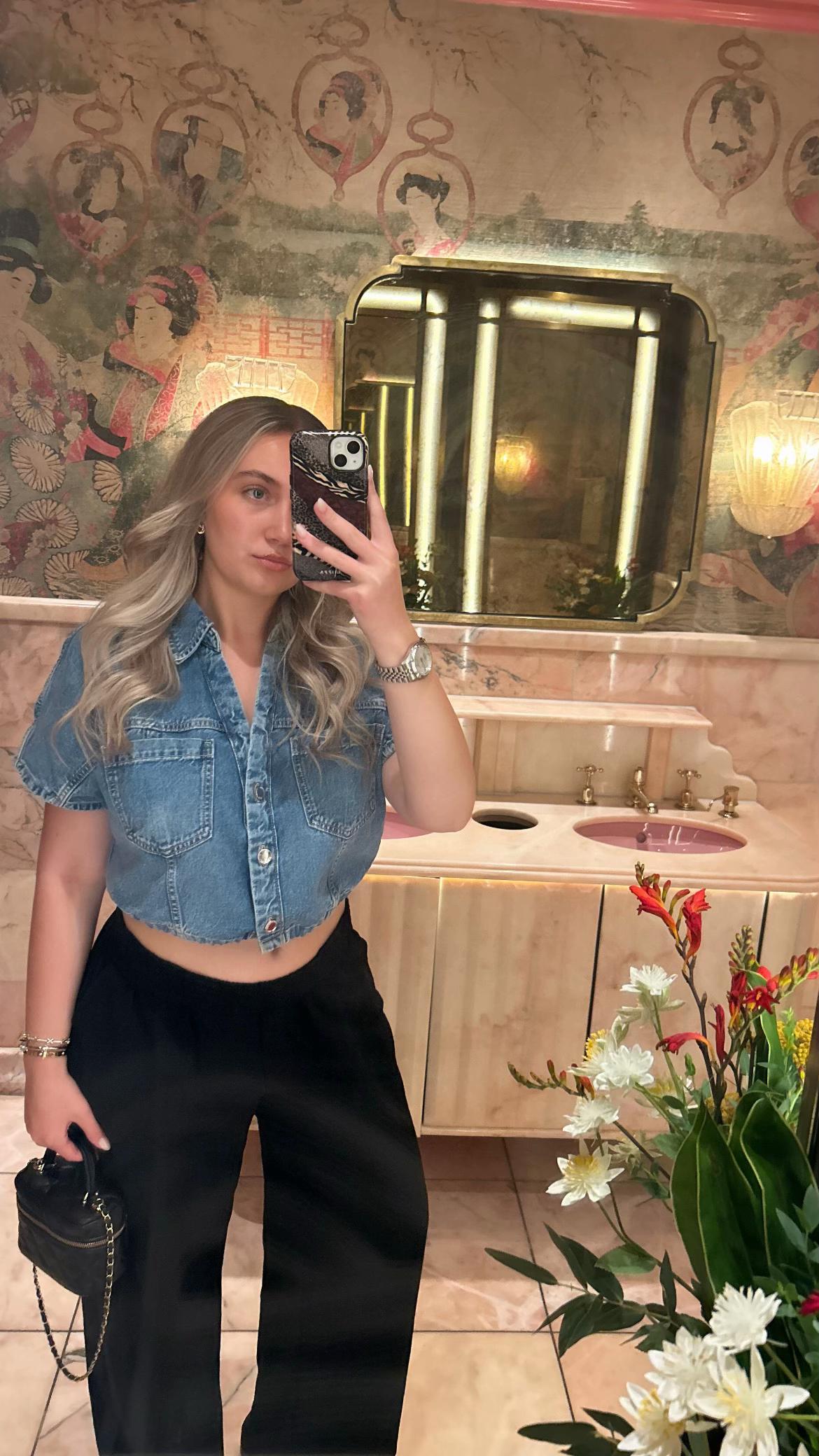 @Ella