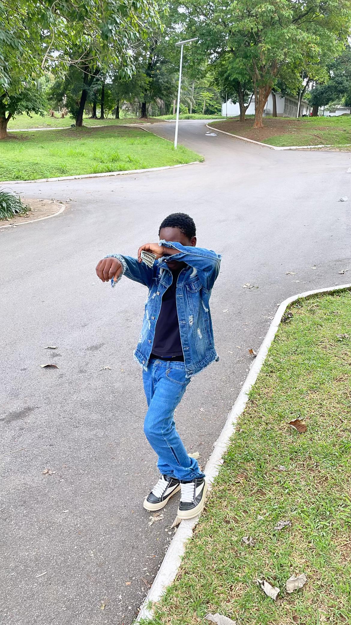 @ⱼdₑₑ🏌️♂️