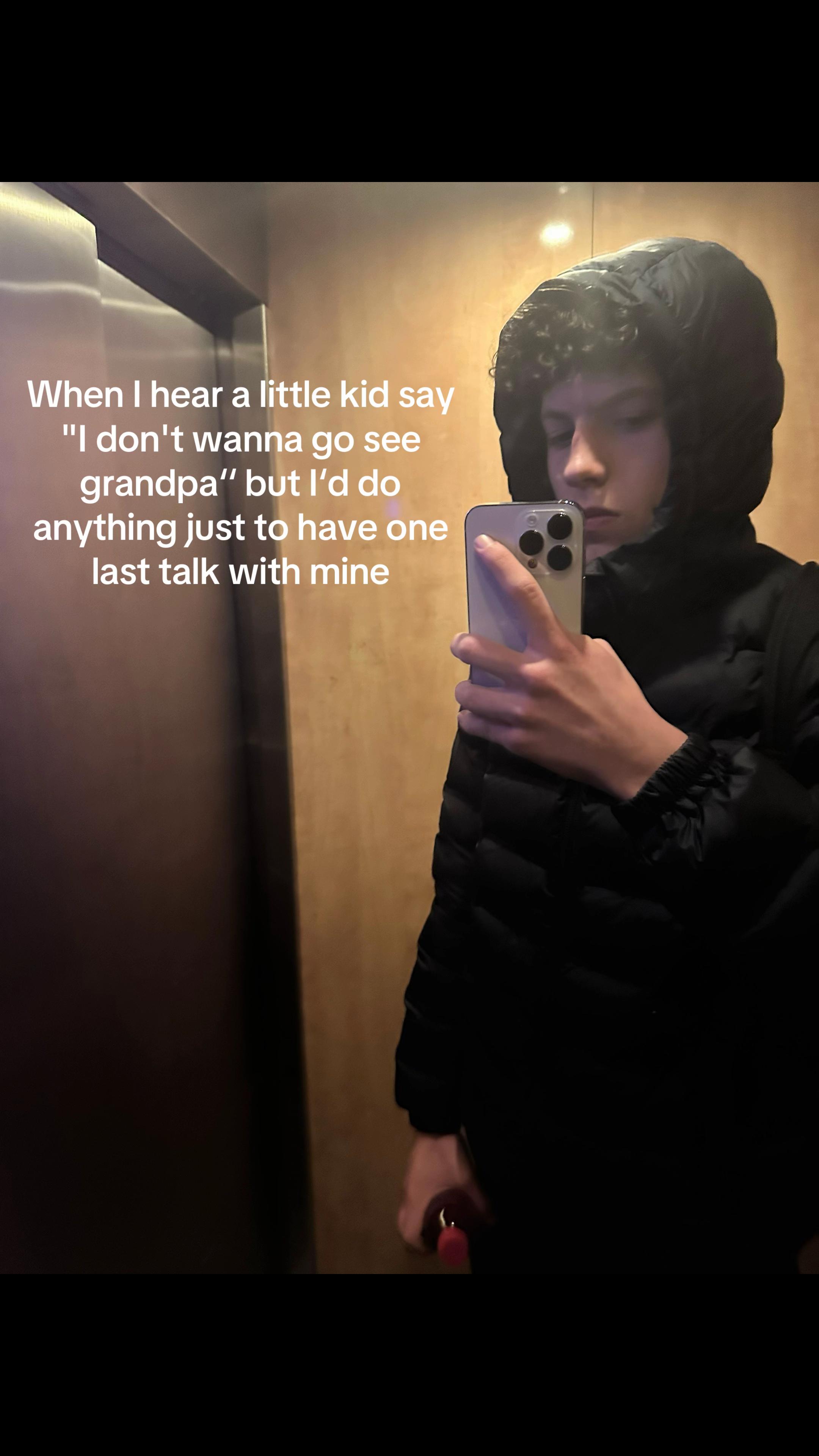 @⃟