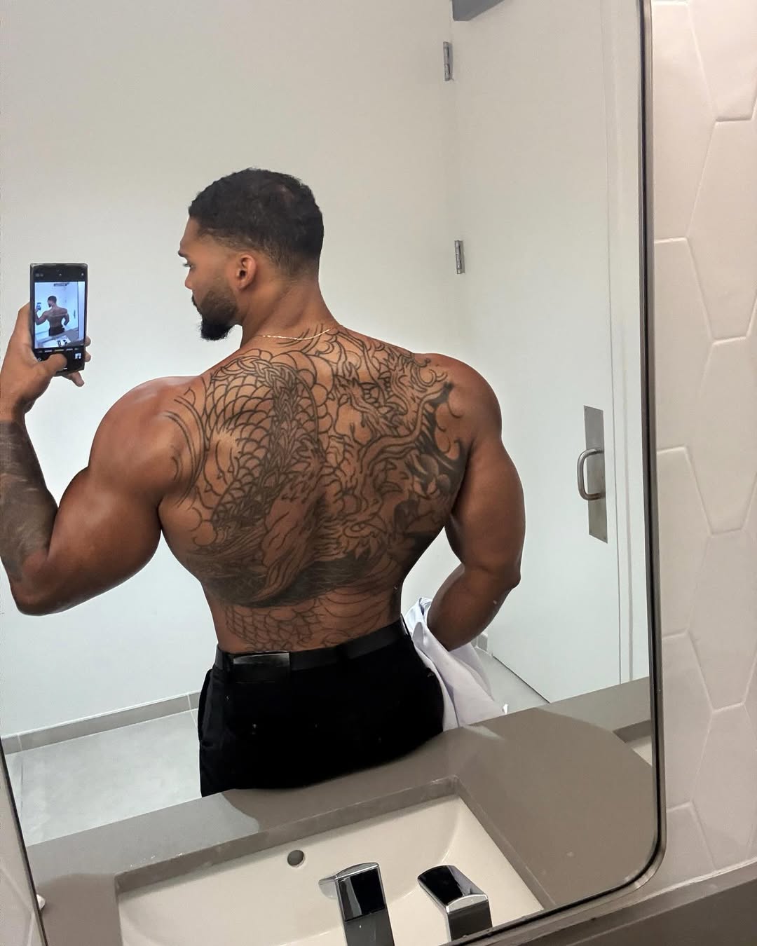 @ManuelLionFit
