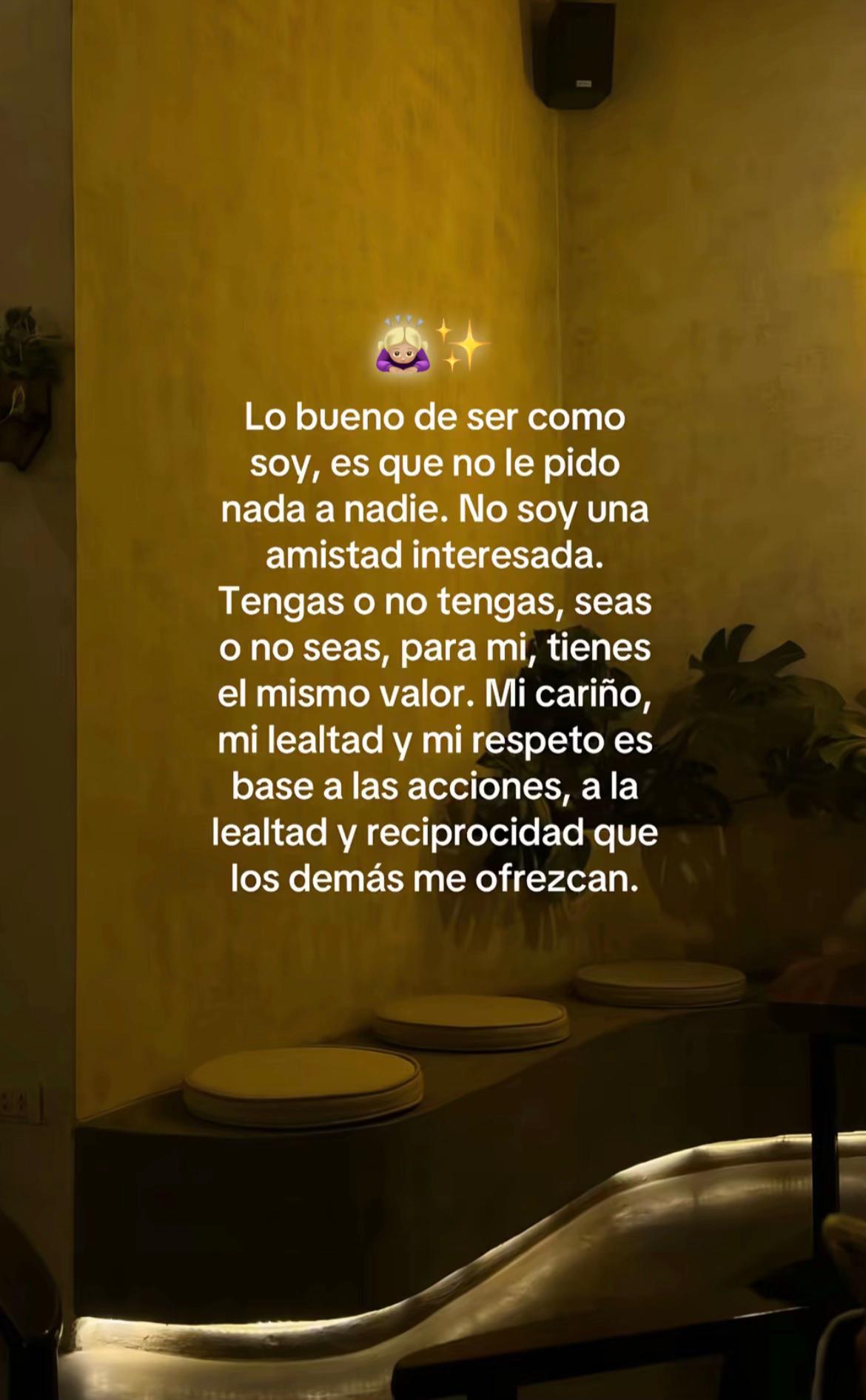 @🌙🐝 Elizabeth Maldonado 🌙🐝