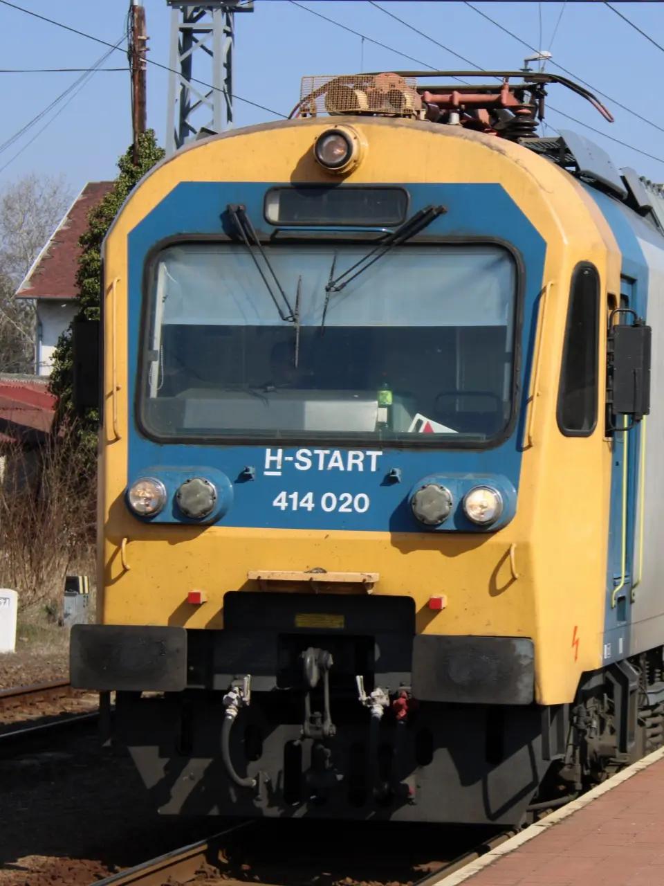 @Dominik 🚂🚃🚌