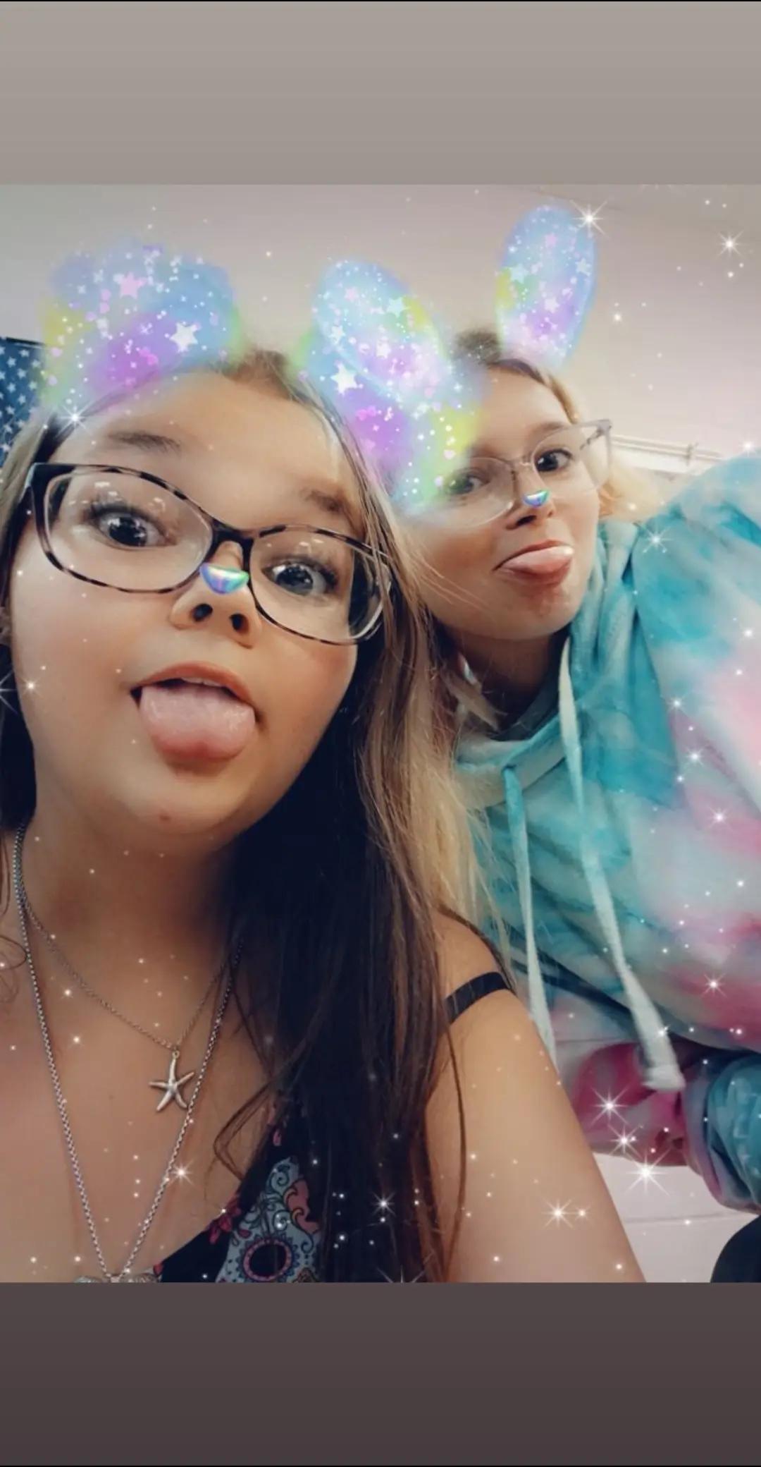 @LeeLee🩷💜✂️🌈
