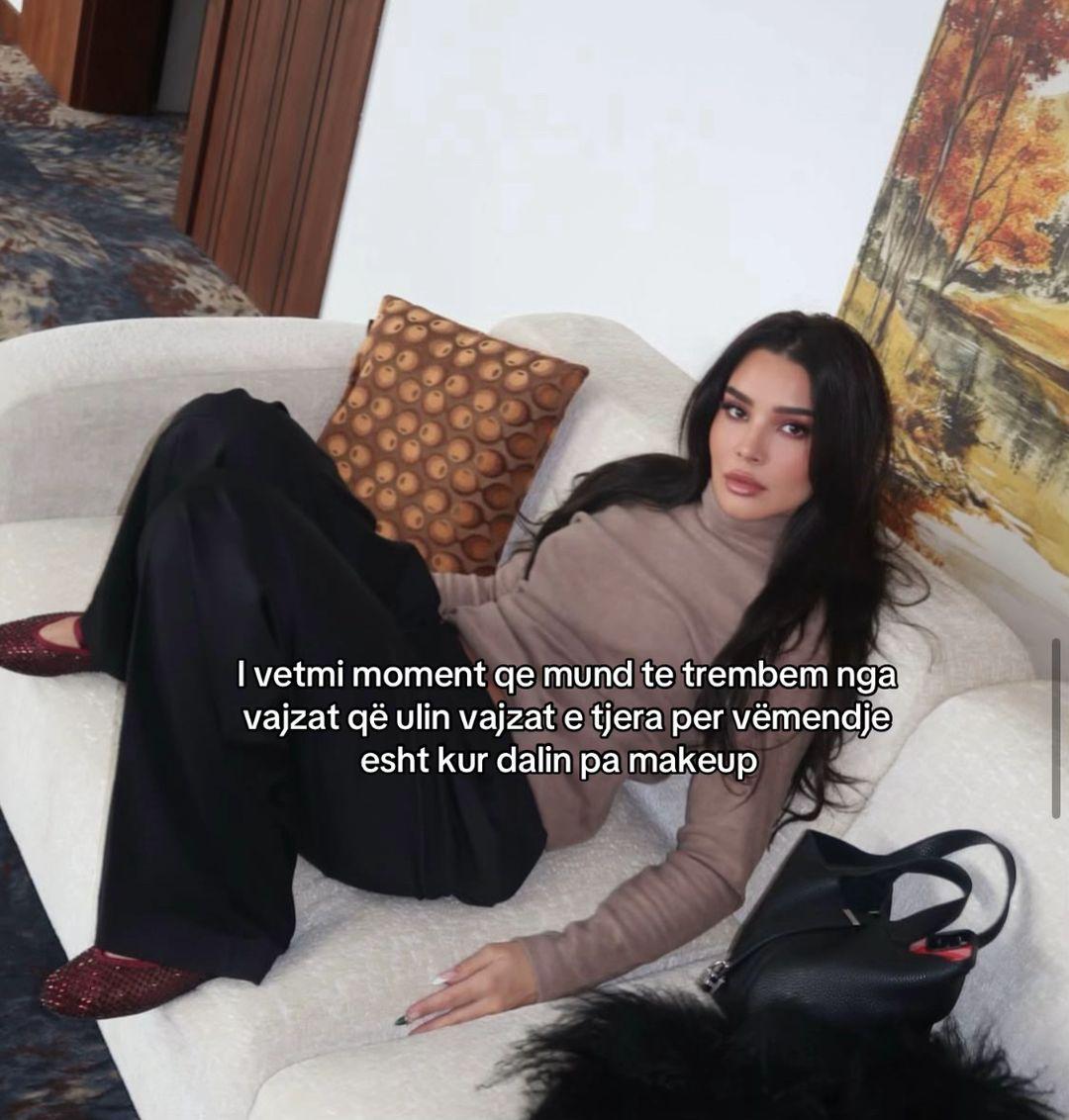 @⃟