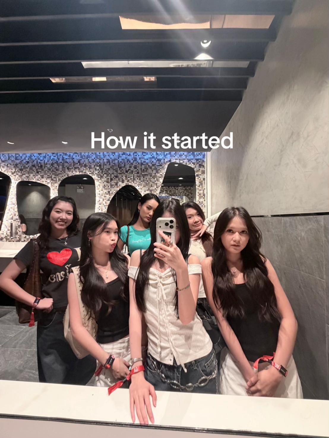@ยุทธหัตถี Barbies & Kens