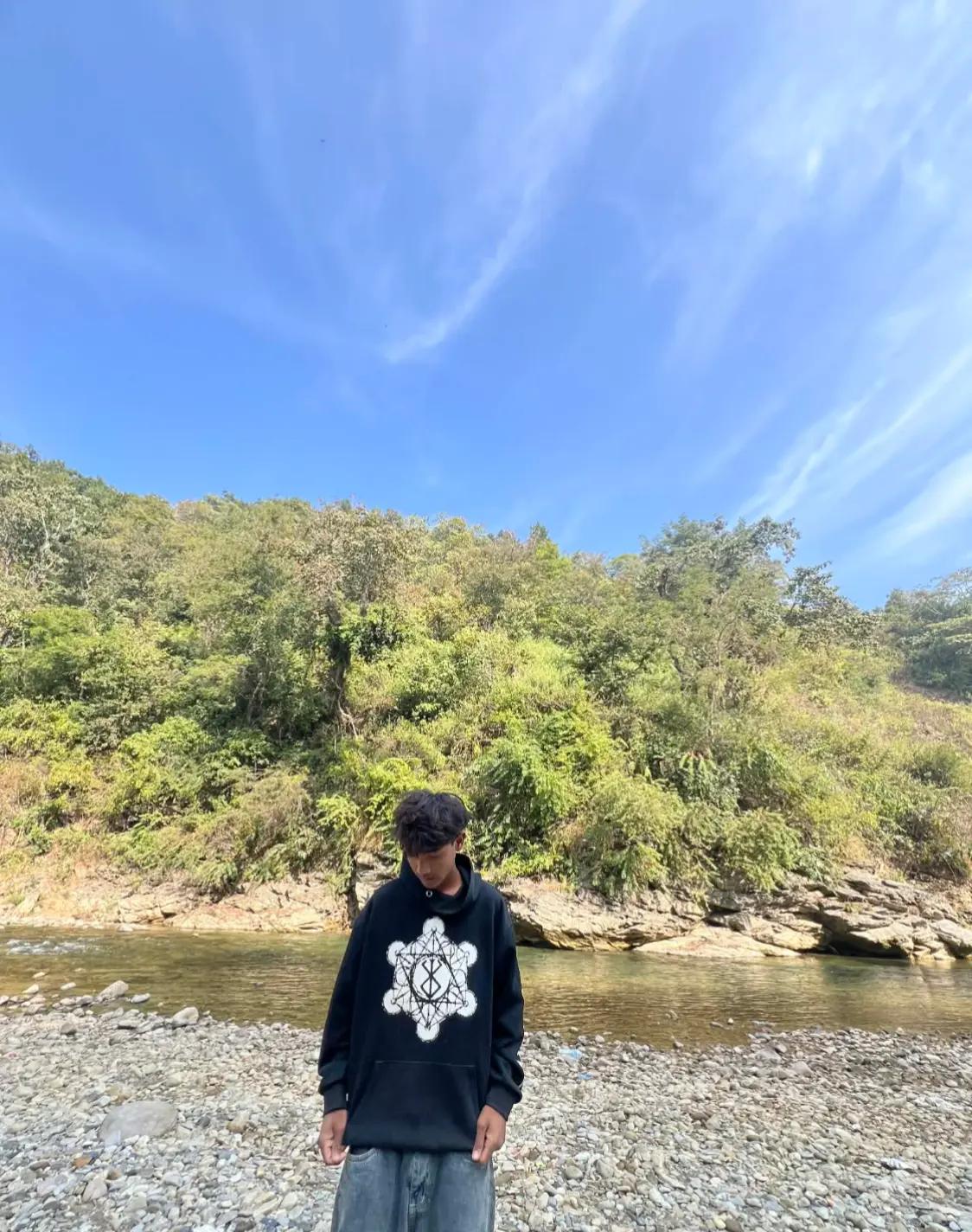 @Alex jong thakuri❤️