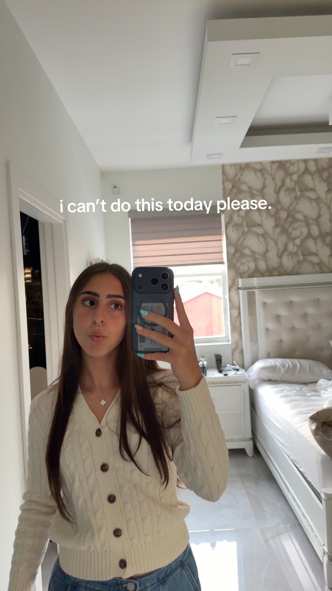 @️