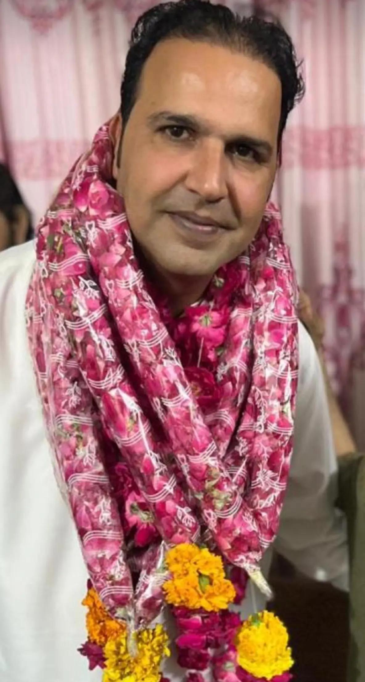 @حاجی دانش رزاق