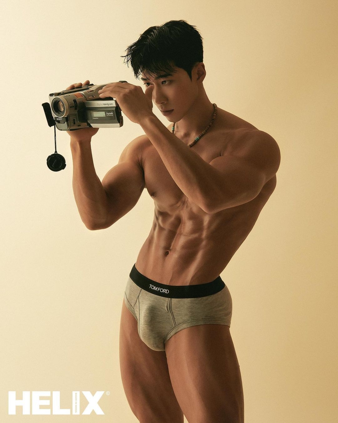 @Hot_b0ys.