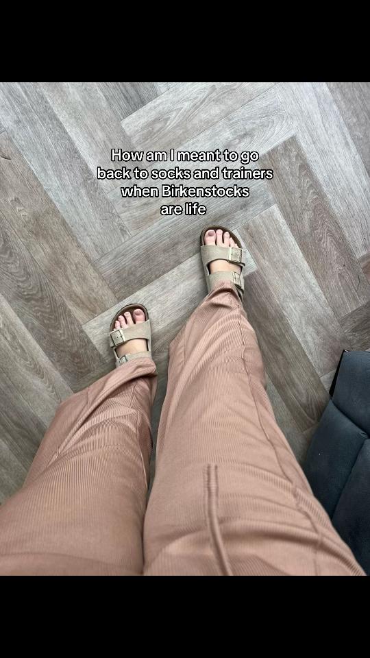 @C H L O E ๐ซงโจ