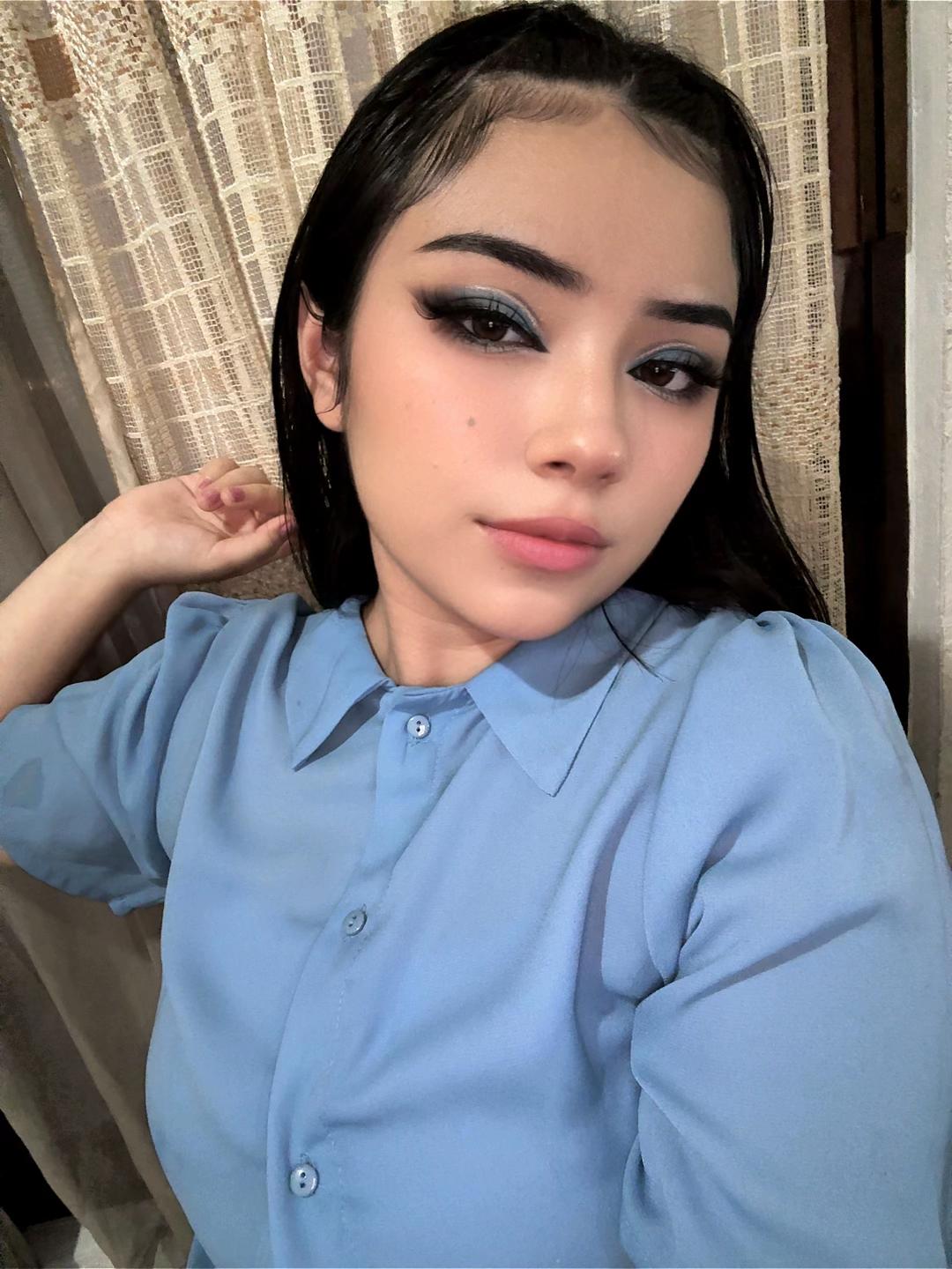@Hilaryss