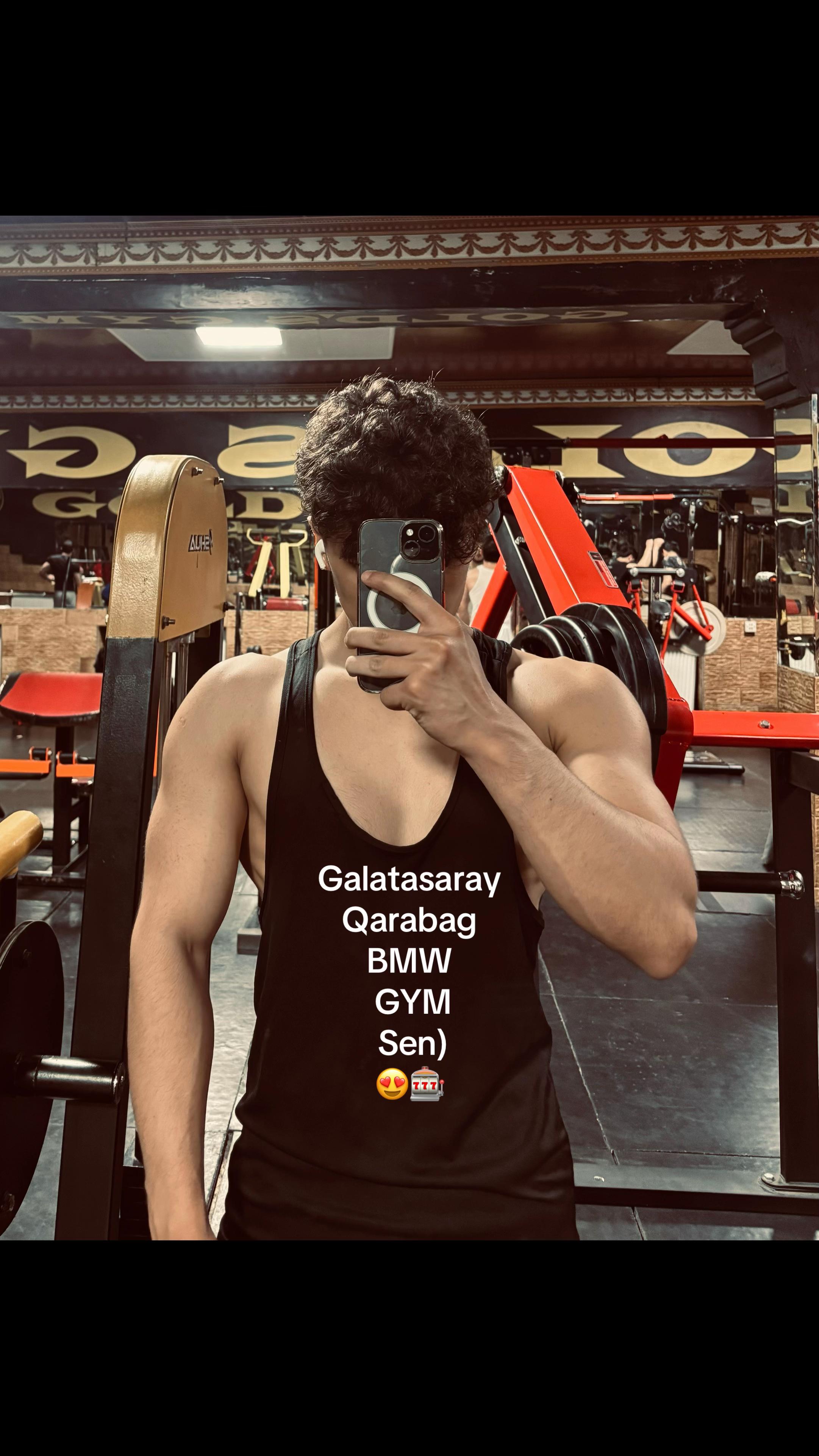 @A L I 🕸️