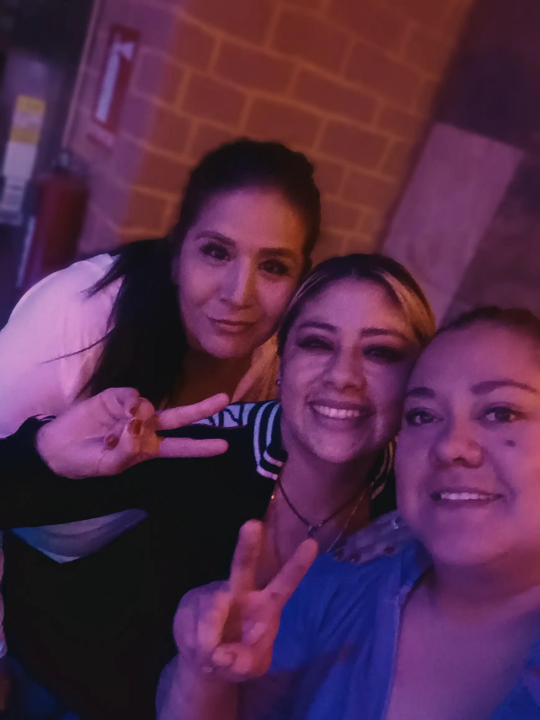@Ana Nava
