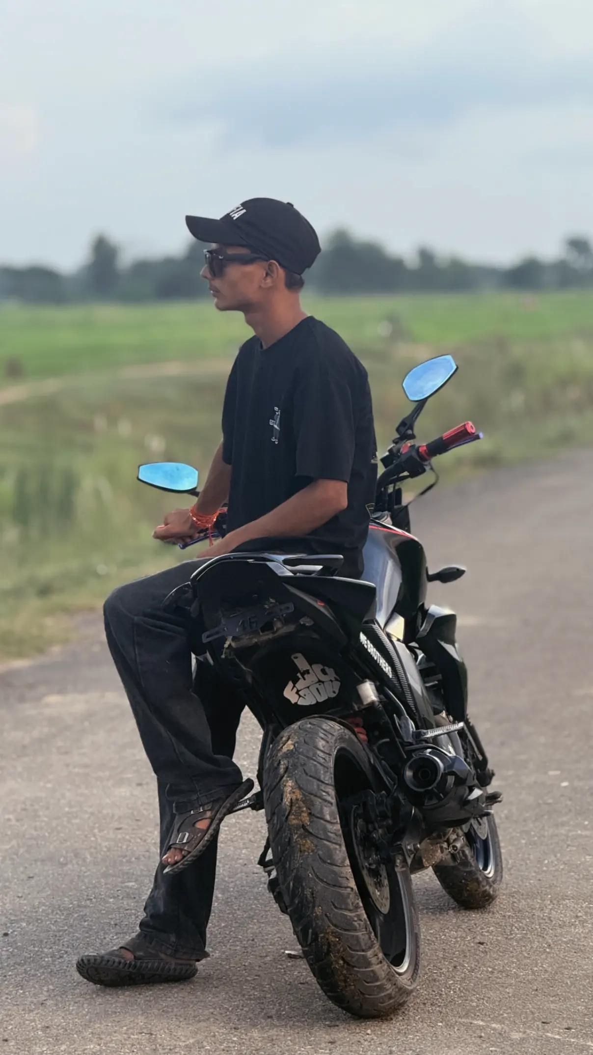 @Amarydv_07🚩