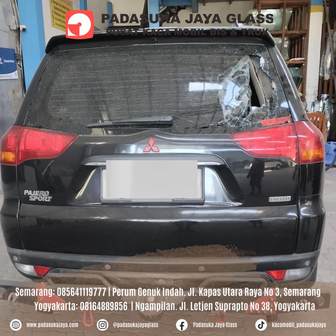 @Kaca Mobil Padasuka Jaya