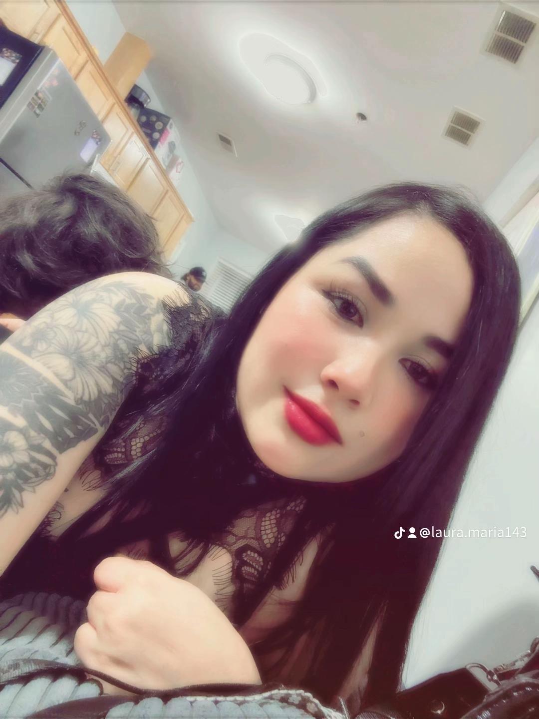 @Laura🦋