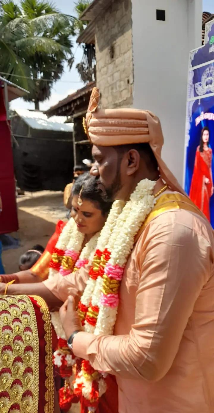 @Sasi . Anu
