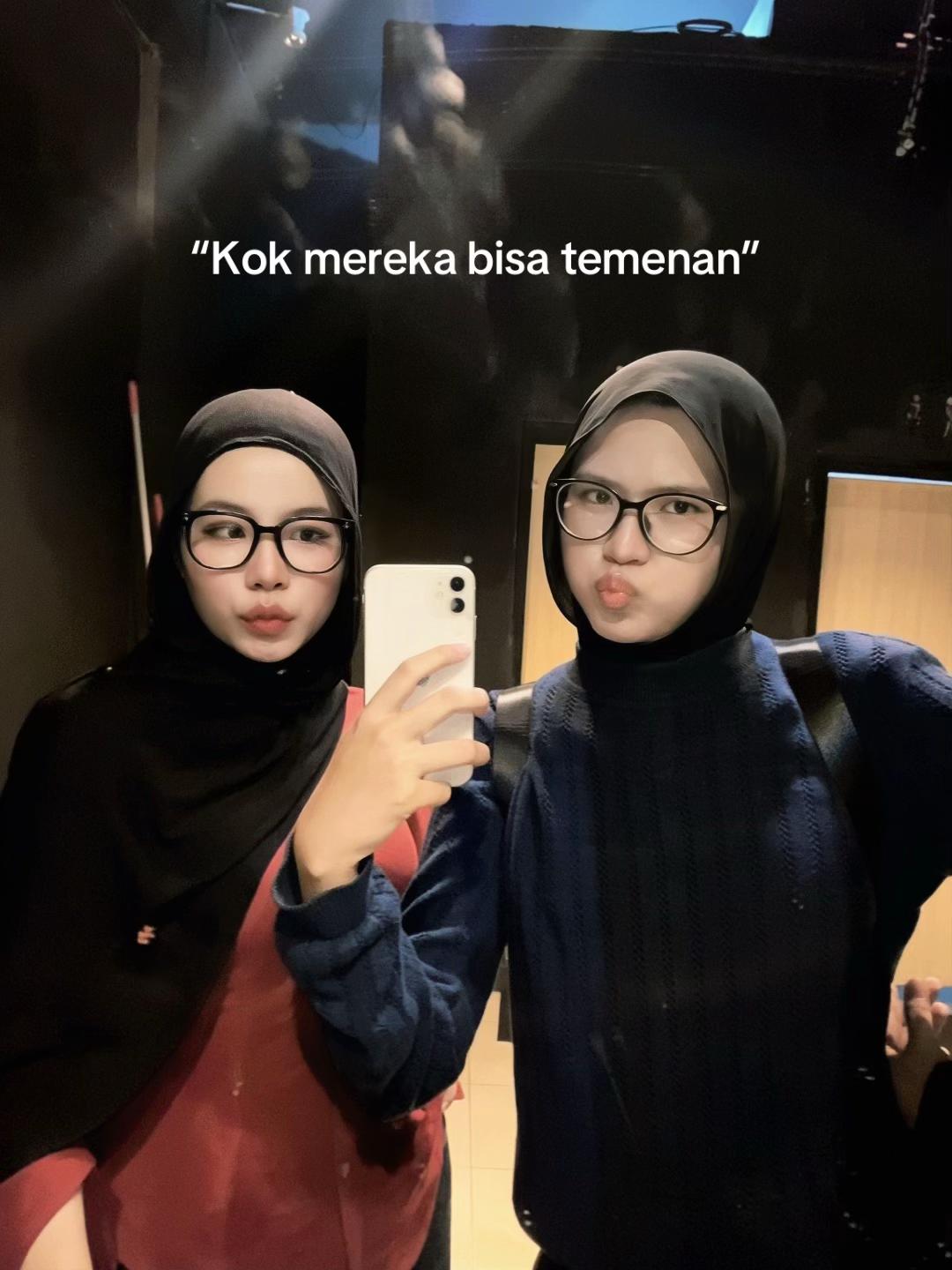 @Panggil Desy Aja