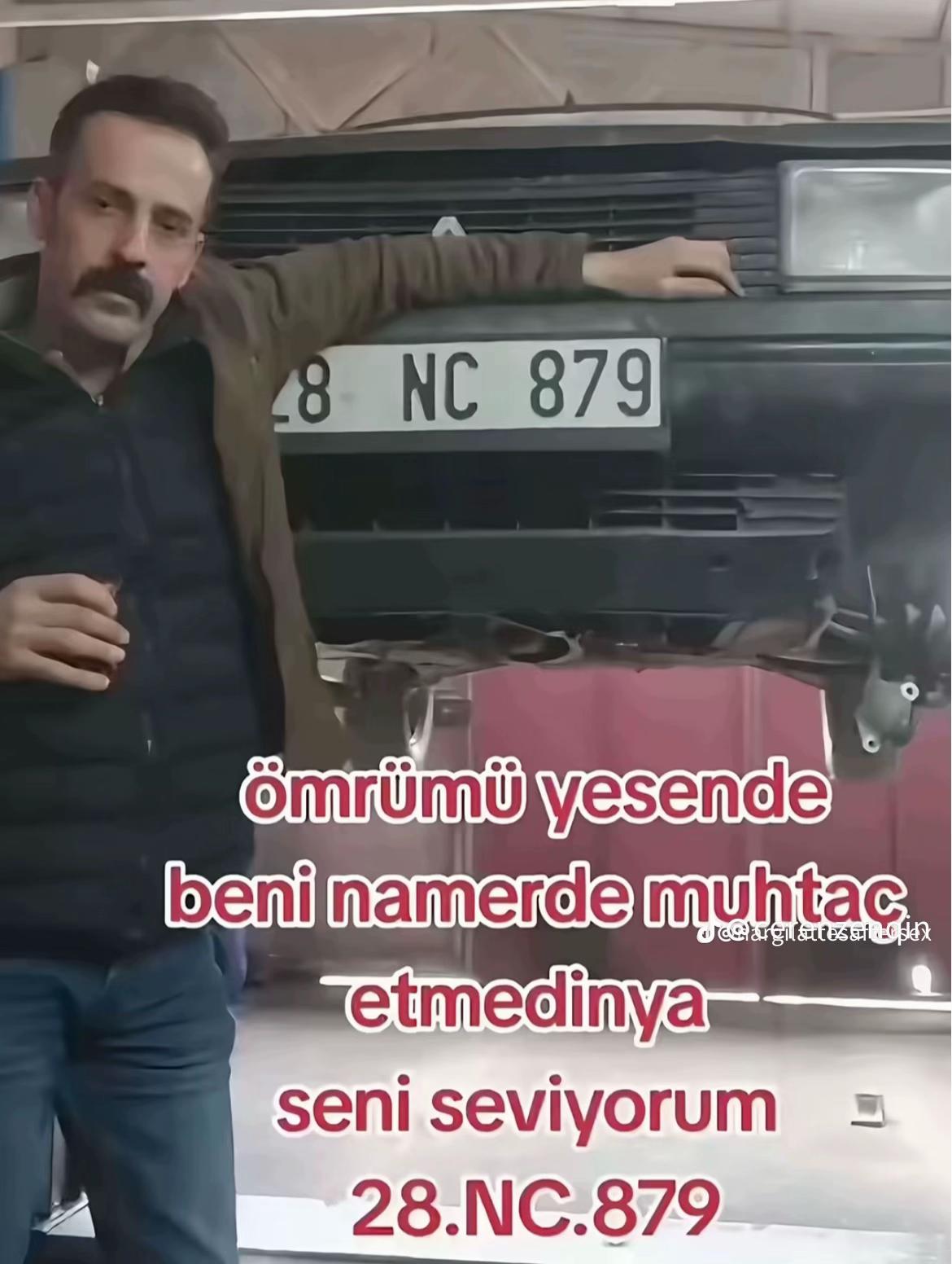 @Elifakyurekaşkm