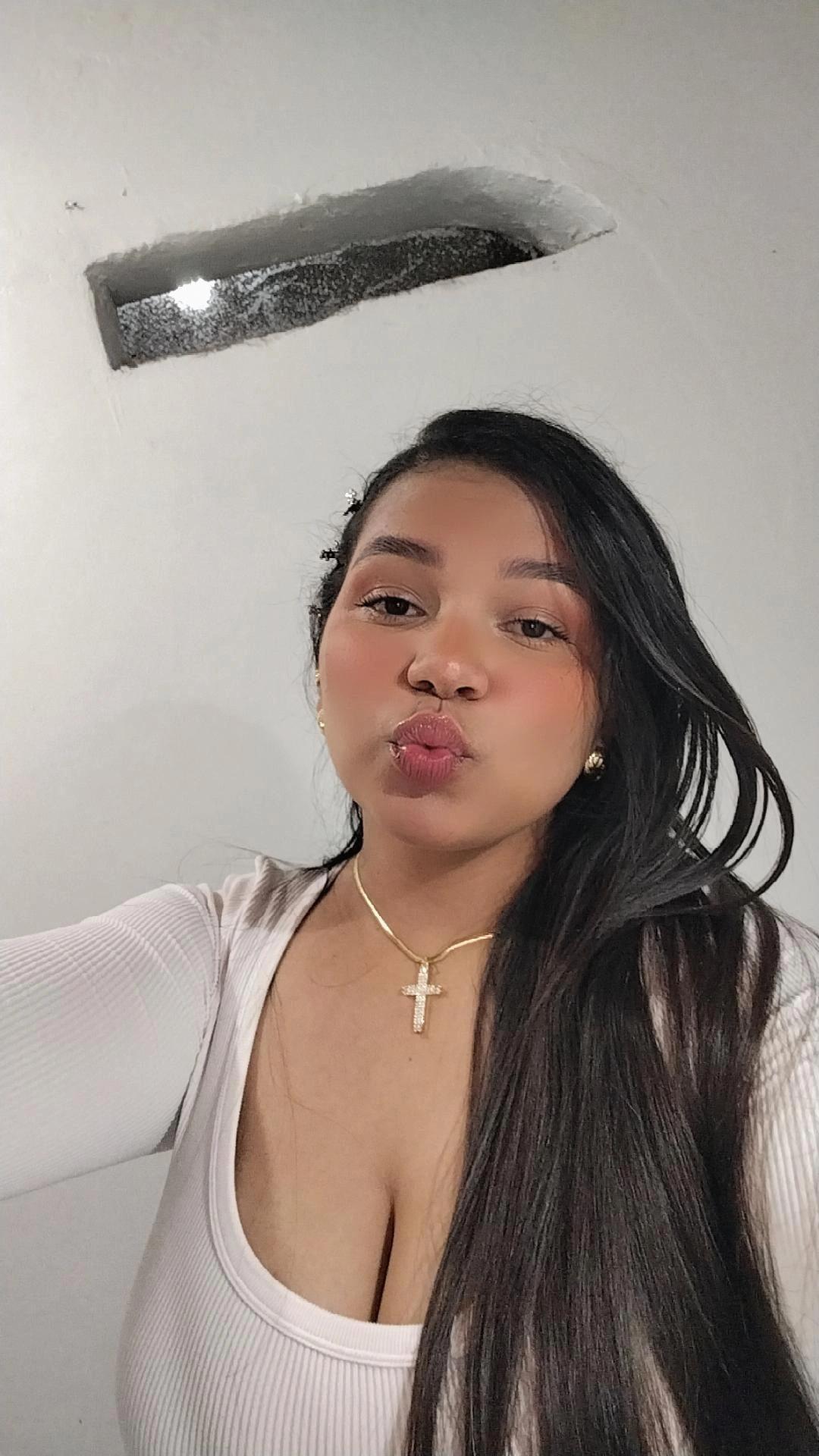 @Vale.🦋 .