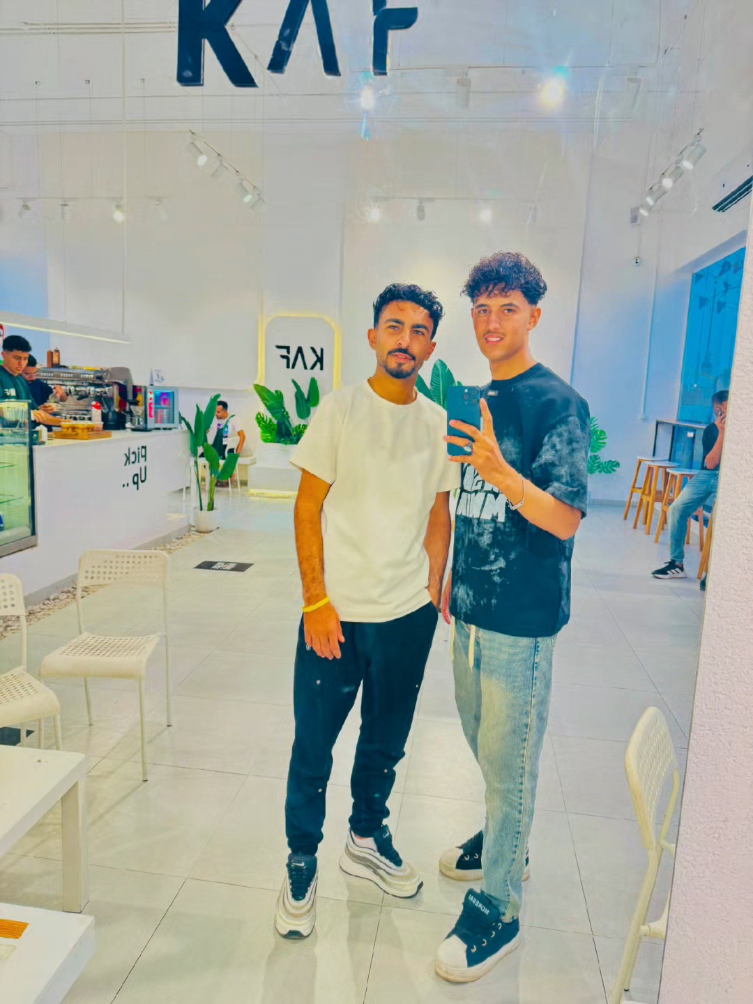 @الديب &hearts;🌎🐺