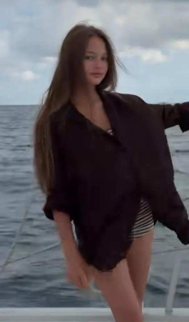 @annapavaga2562
