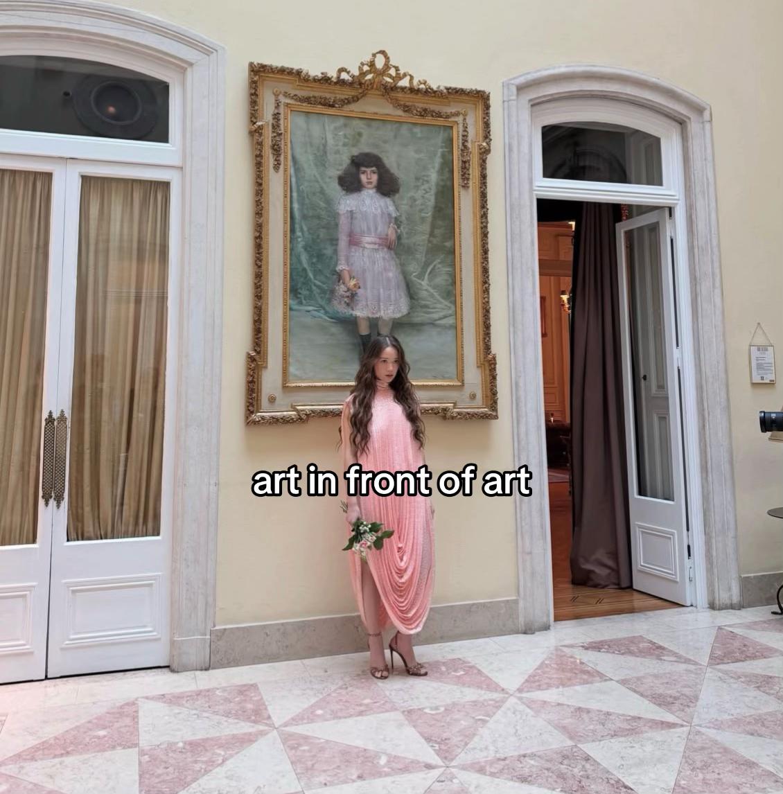 @valentinelaufey (fan account)
