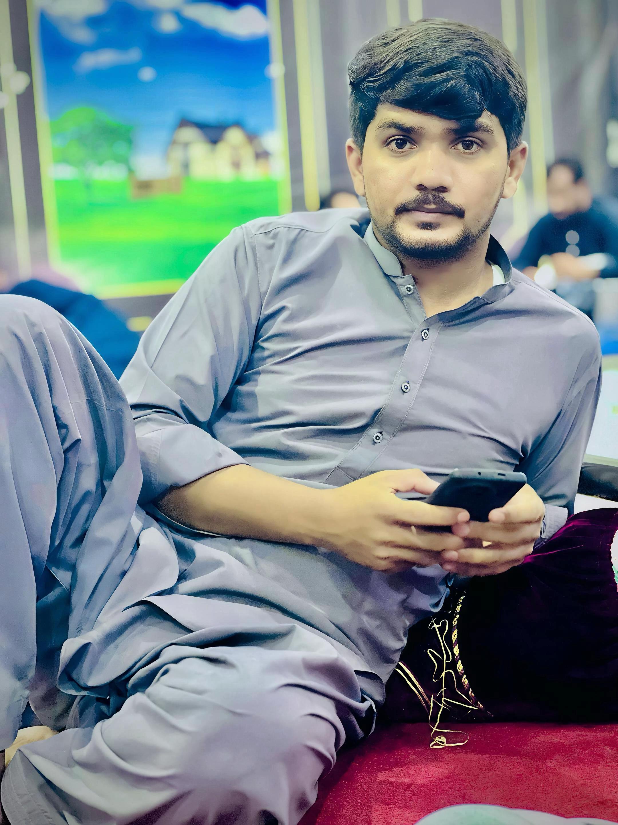 @N ? m i 🤍