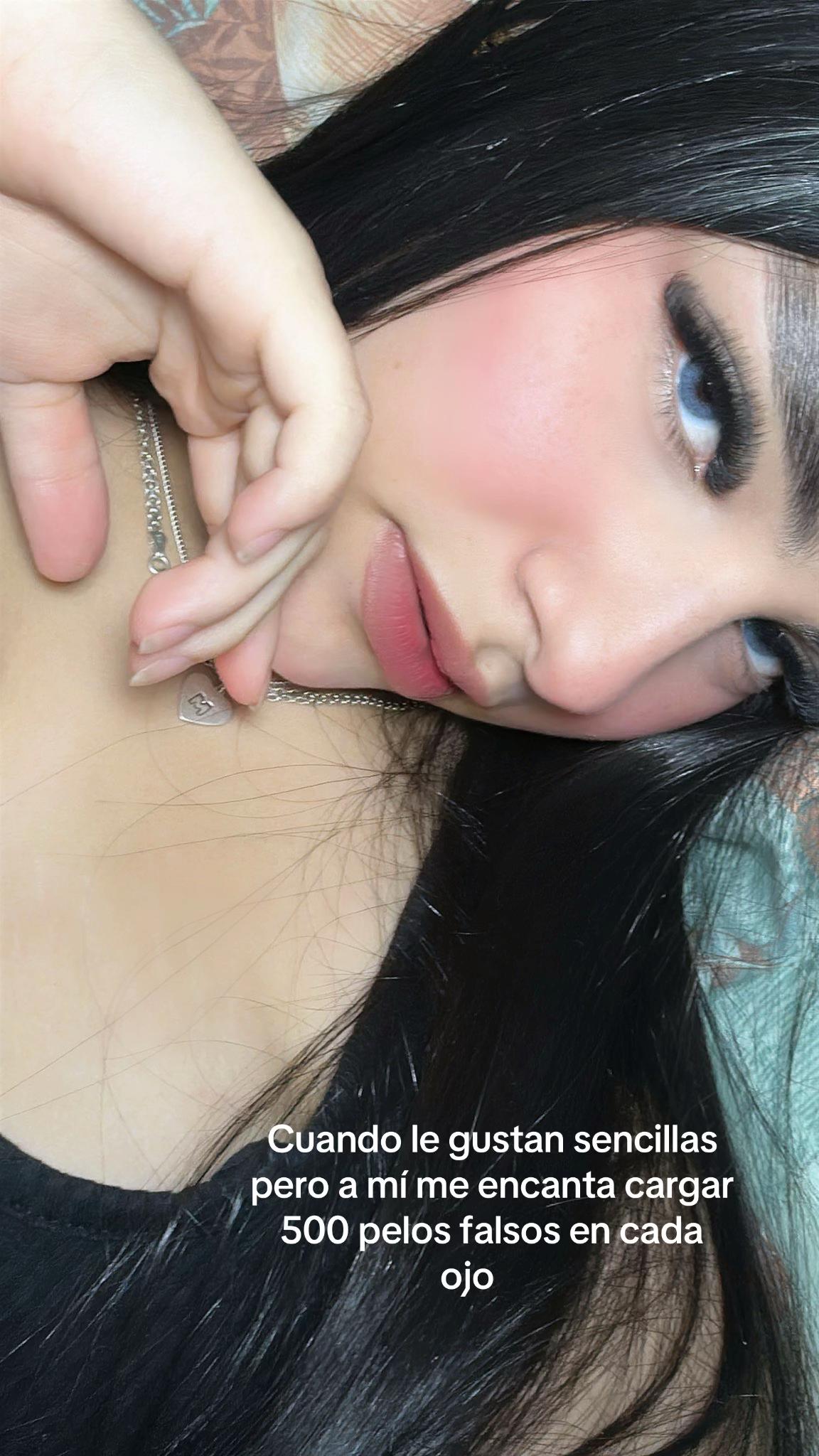 @Valeria López🖤