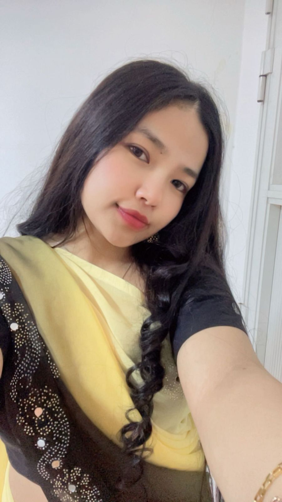 @दिप्शिका भुजेल🇳🇵❣️🇰🇼