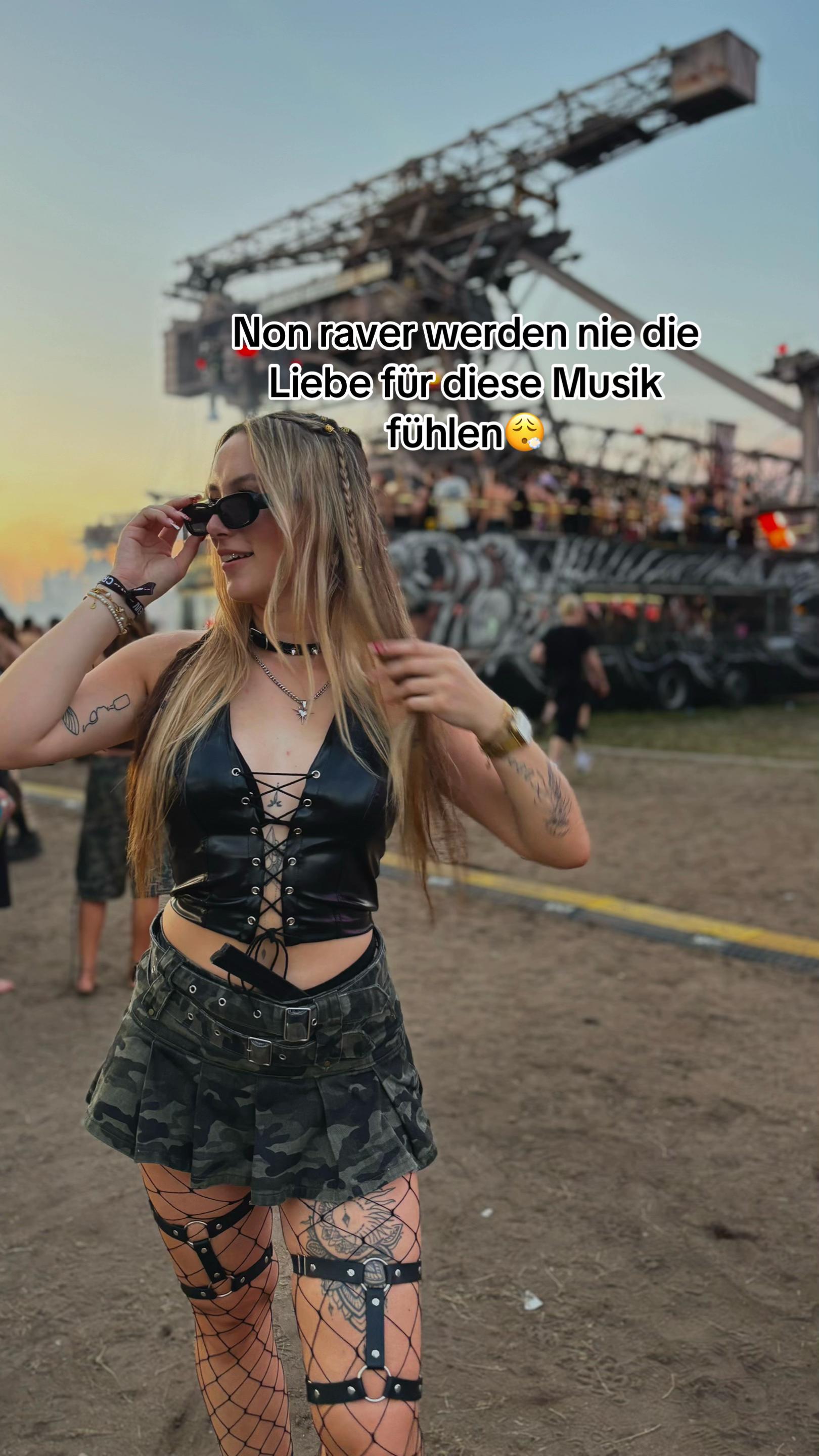 @𝐄 𝐋 𝐈 𝐒 𝐀🐚
