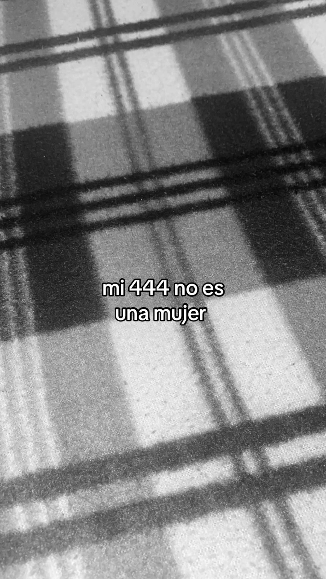 @❅