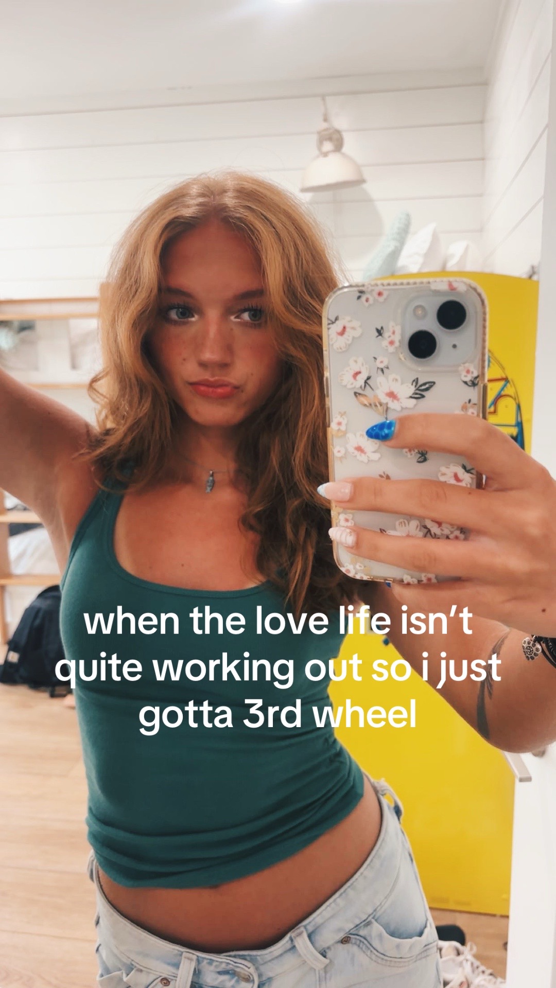 @carly 🧍🏼&zwj;♀️