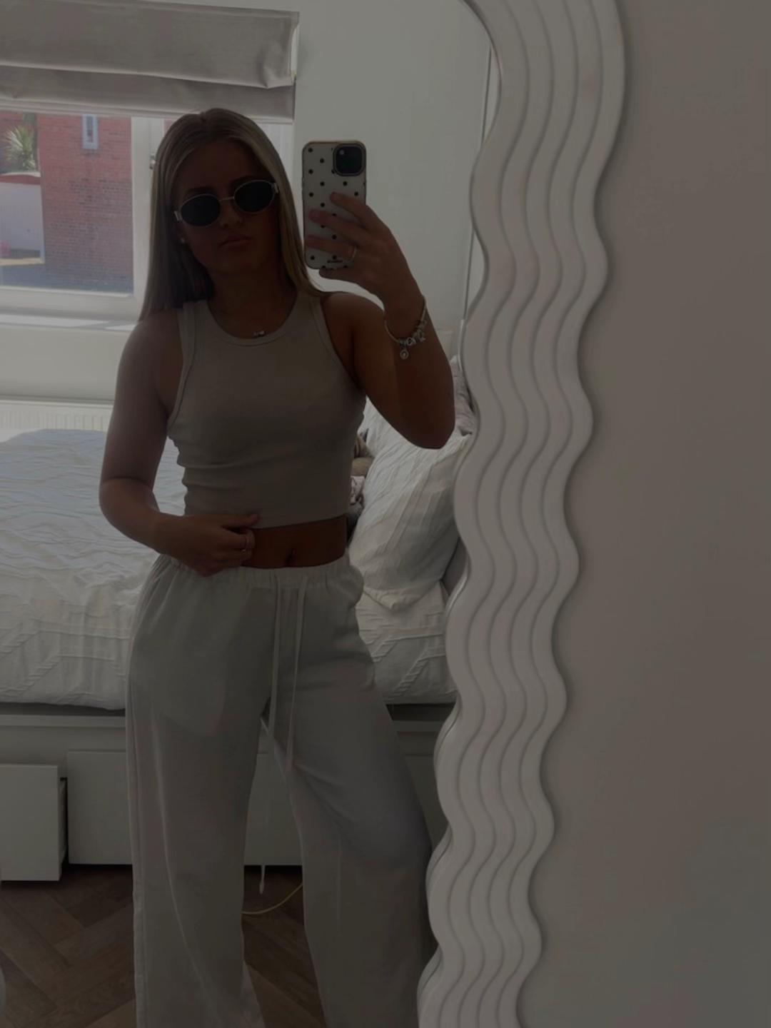 @mia