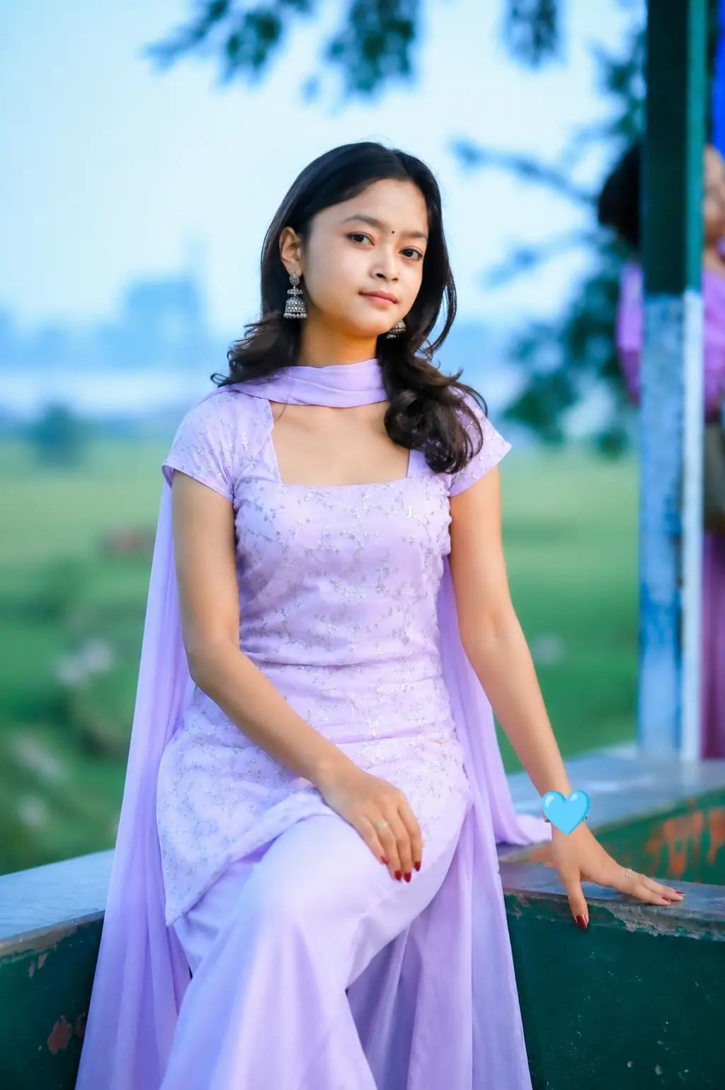 @प्रतिक्षु '😽❤️🩹