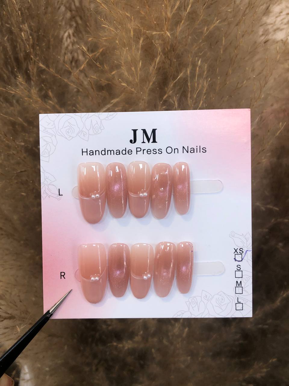 @JMhandmadepressonnails