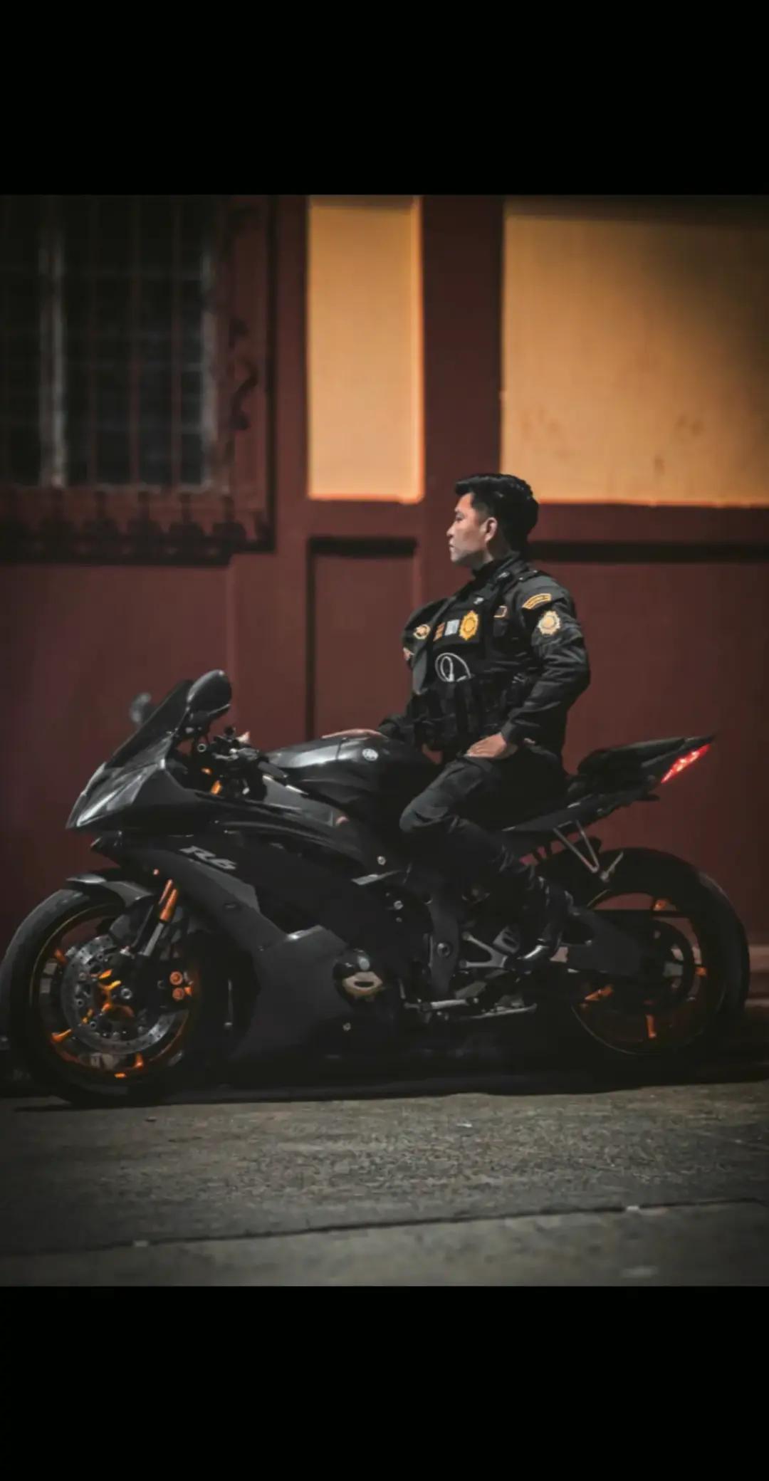 @De Le&oacute;n R6