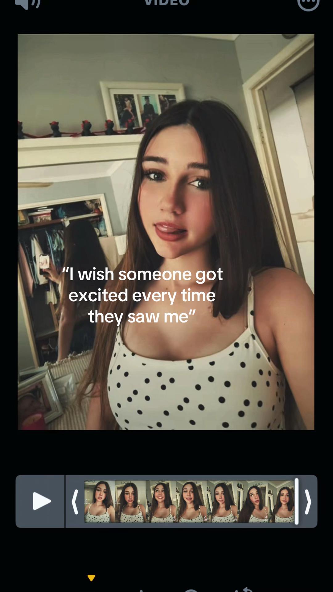 @🦦
