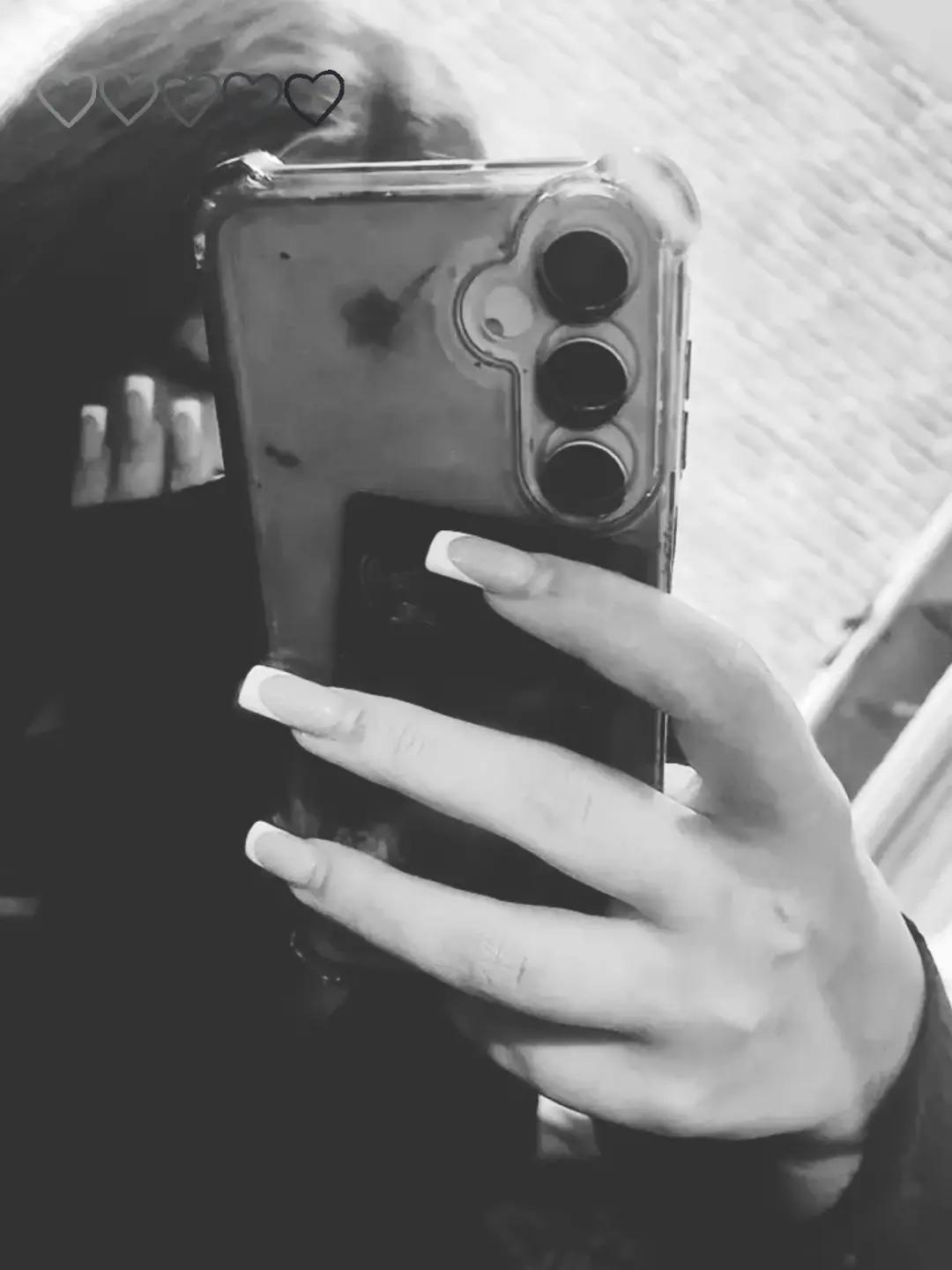 @🪽👱&zwj;♀️