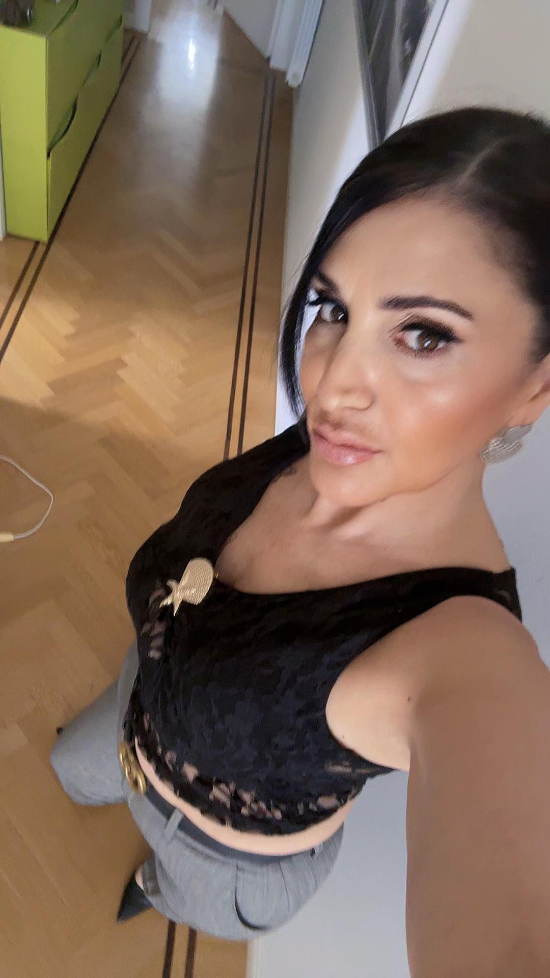 @Monica Polverino605