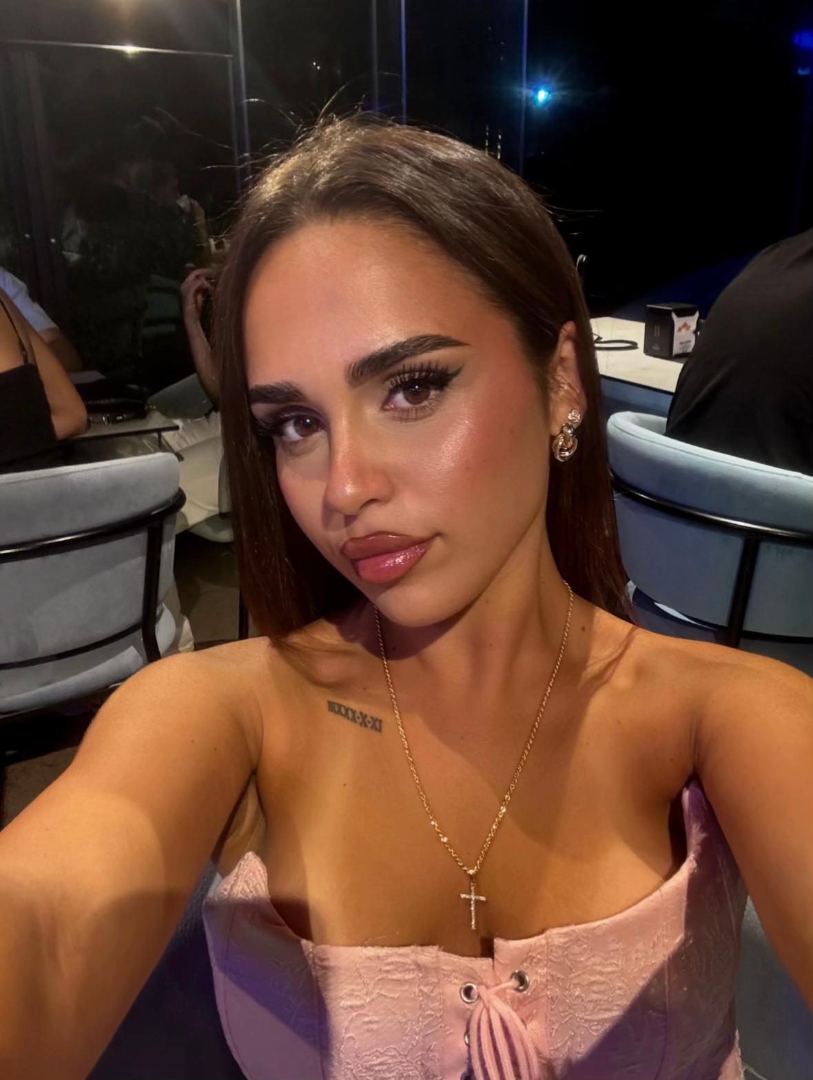 @alessyavitale