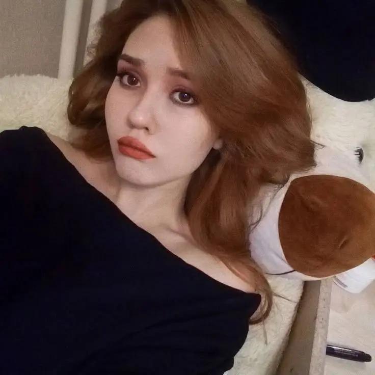 @<3
