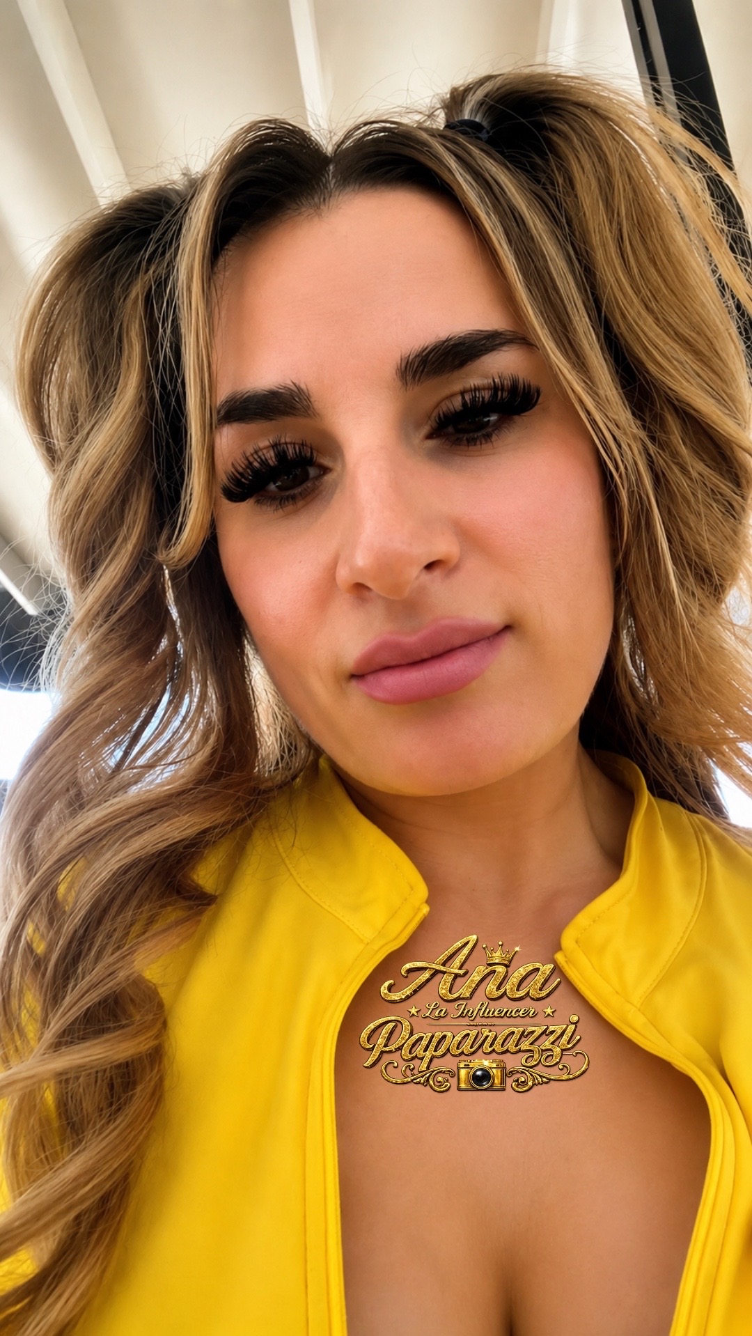 @analainfluencerpaparazzi