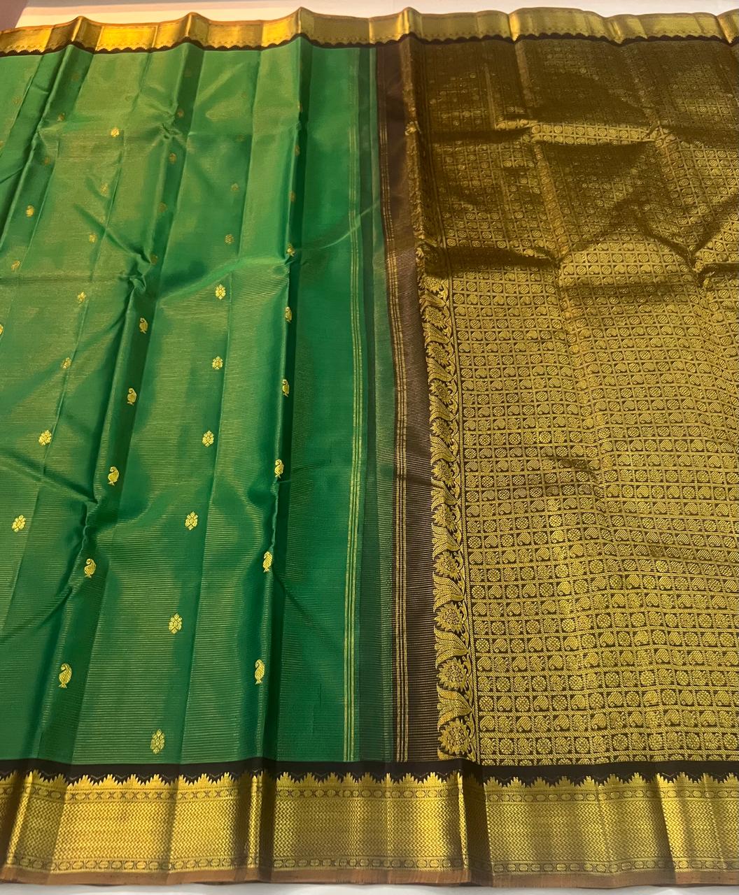 @Arunthadhi Wastrams Weaves